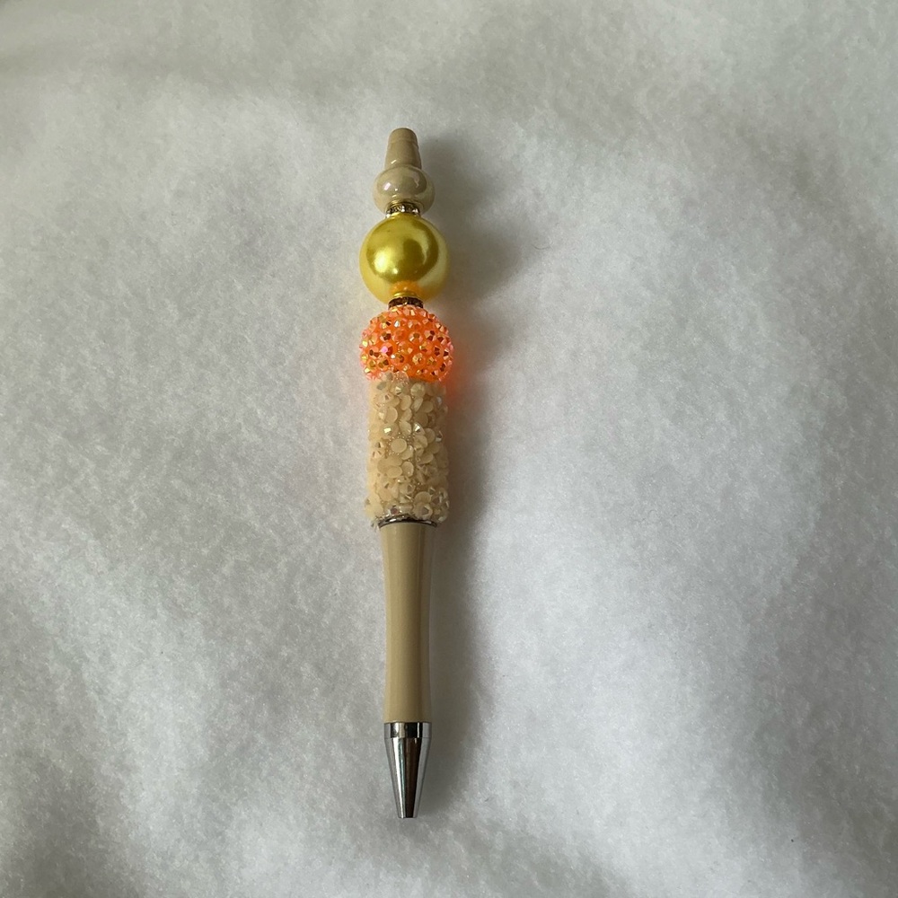 Beaded pen . - Picture 2 of 3